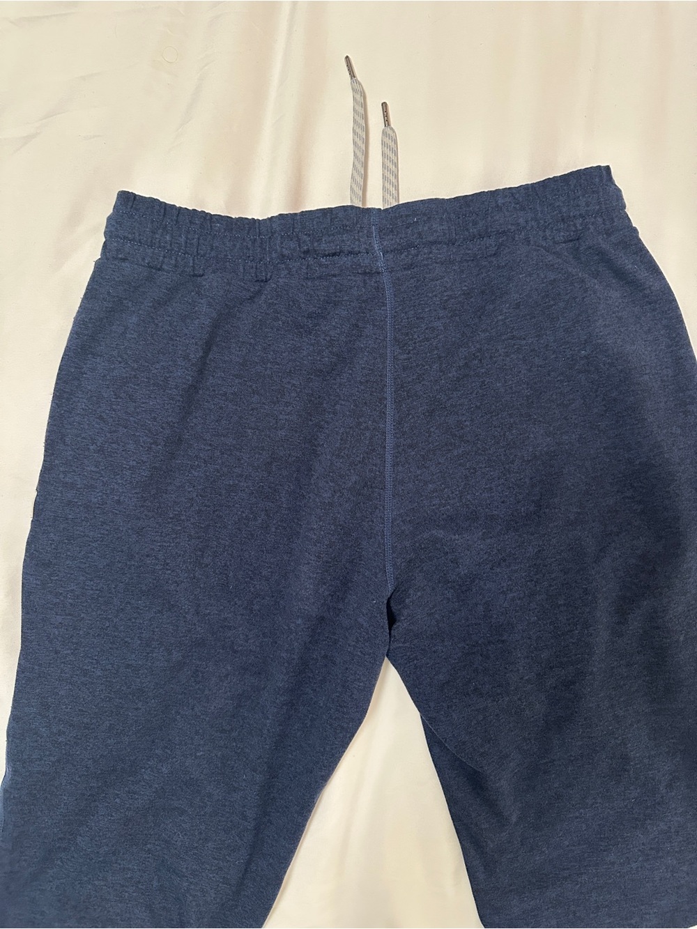 Vuori Performance Jogger Pants. Size Small. Navy - Picture 5 of 5
